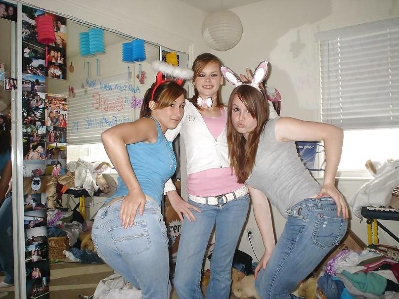 25P Queens in Jeans CLXXIV