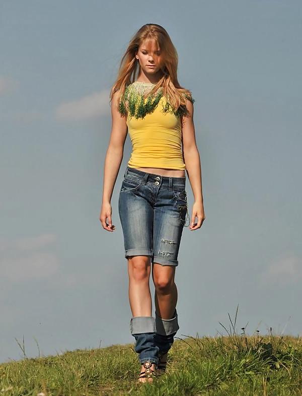 25P Queens in Jeans CLXXIV