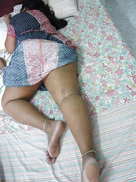 25P Indian curvy aunties & Housewife