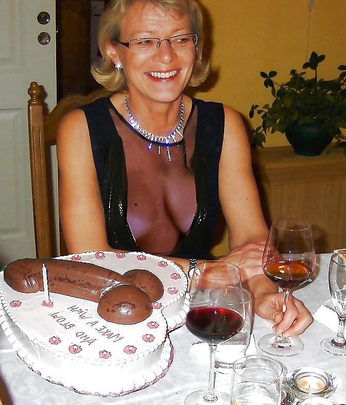 25P Sexy White Women With BBC 2