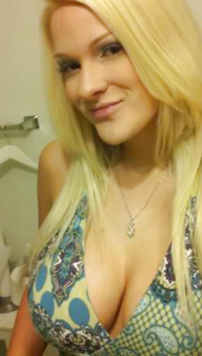 25P Sexy Huge Tit Blonde Bimbo