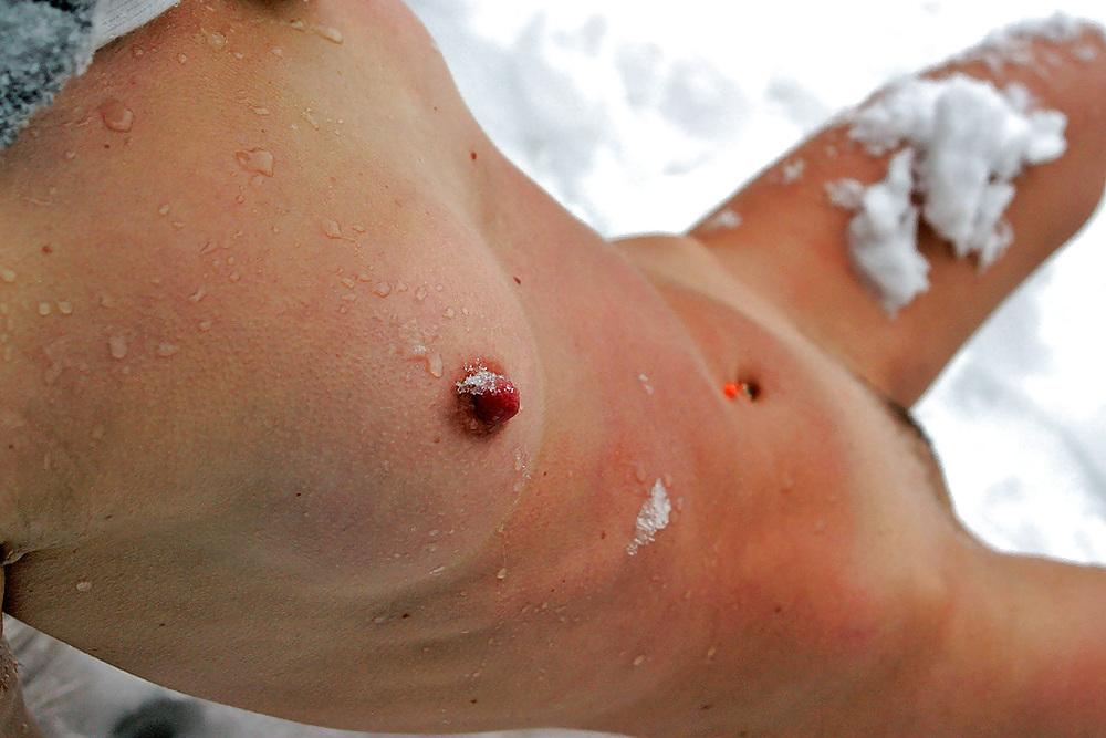 25P Public Nudity ( Snow ) 