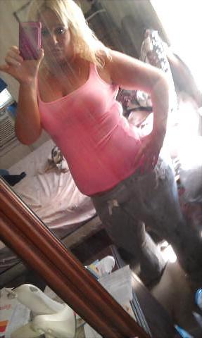 7P Sexy thick white girl