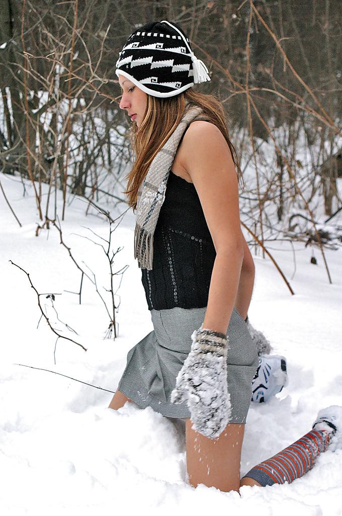 25P Public Nudity ( Snow ) 