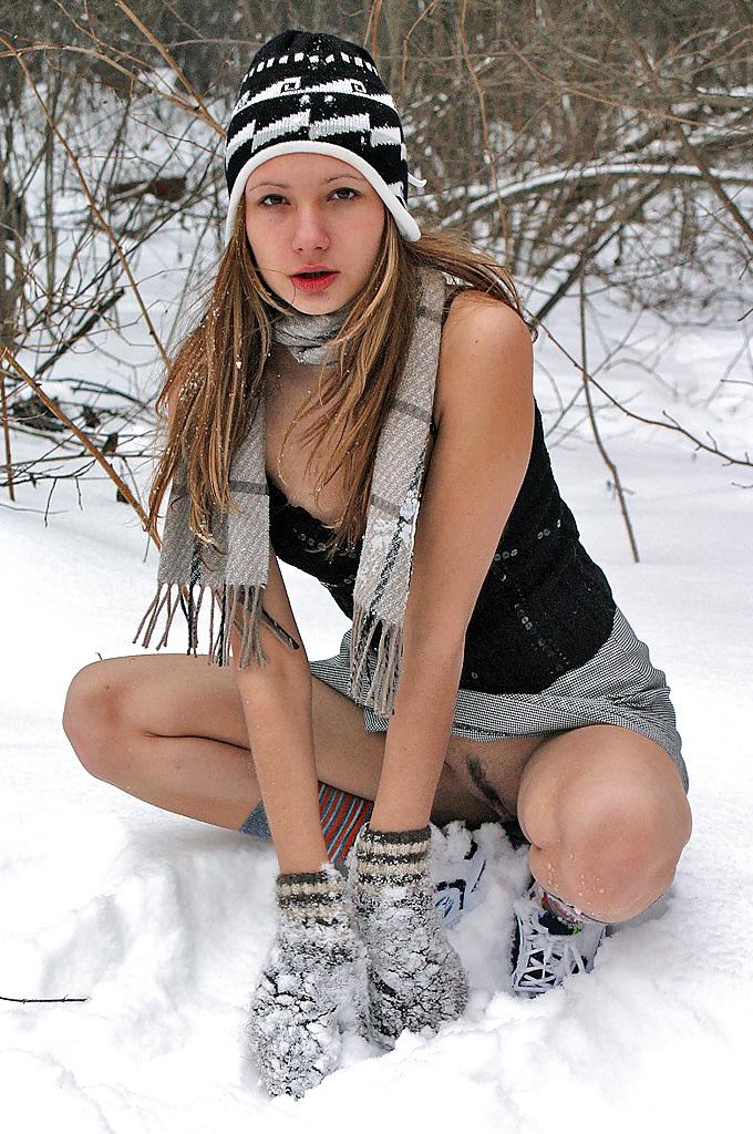 25P Public Nudity ( Snow ) 