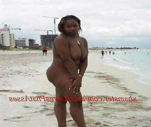 10P Very Brave Public Nudity Fun
