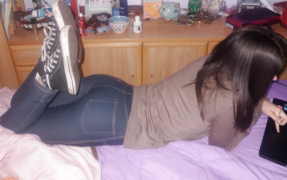 25P Queens in Jeans CCI