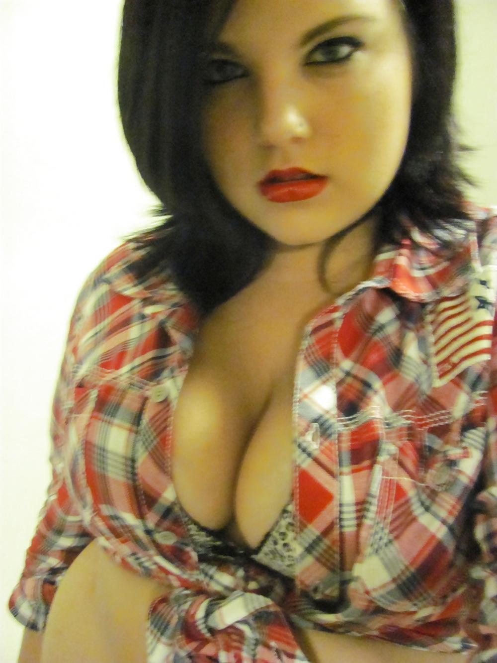 14P Sexy Dark Haired Chubby