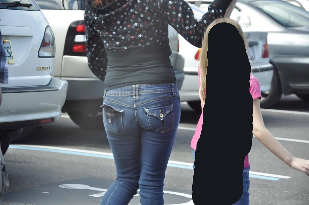 4P YNG Milf In Tight Jeans