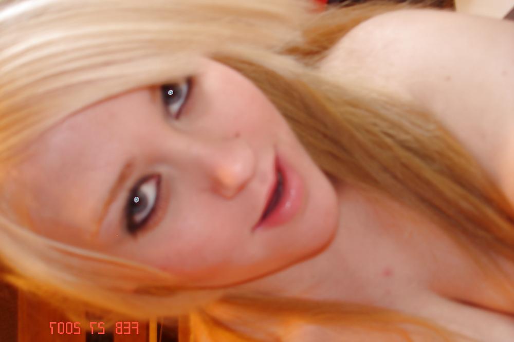 25P Cute curvy blonde EXGF
