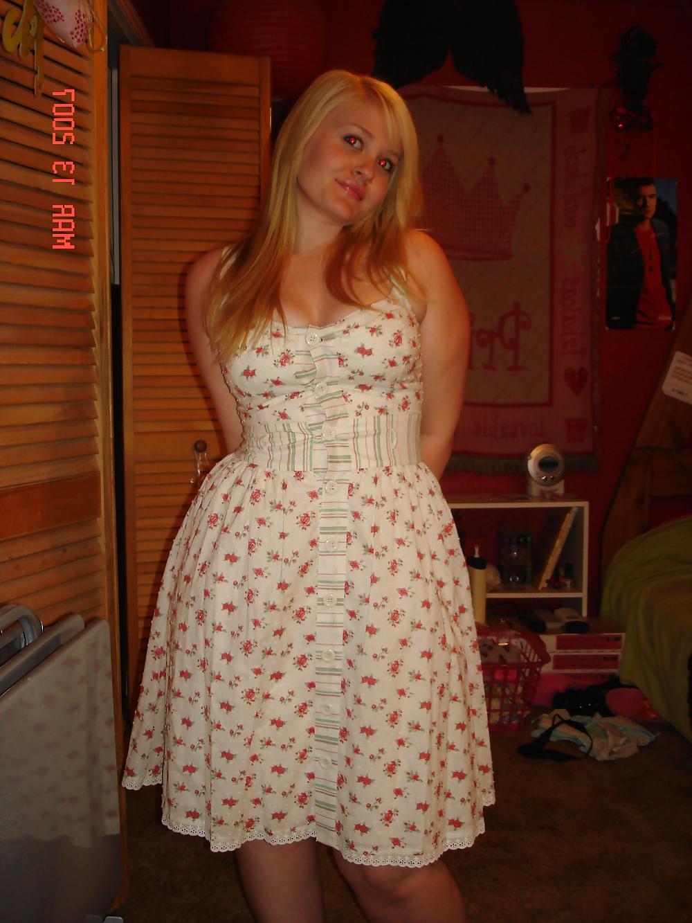 25P Cute curvy blonde EXGF