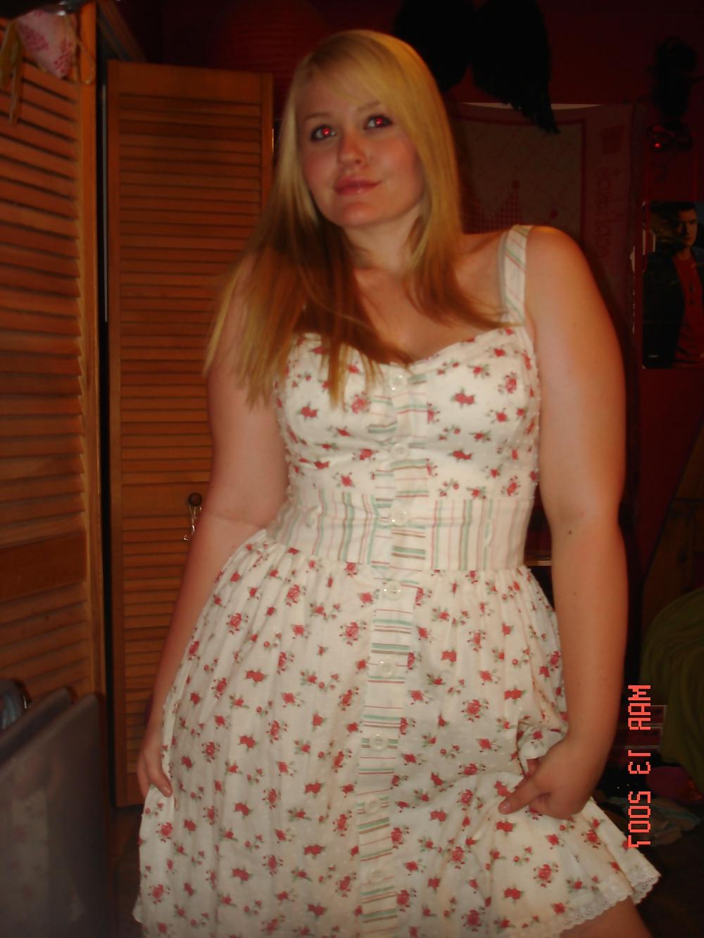 25P Cute curvy blonde EXGF