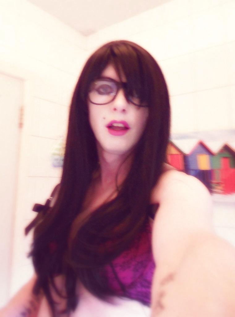 25P Tranny Pretty Kitty the Raven haired Party Girl