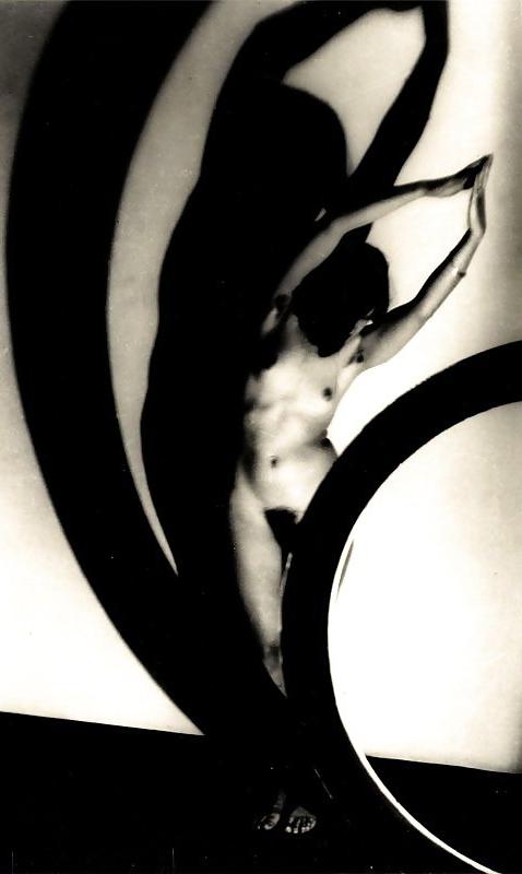 12P Women Nudity Art 