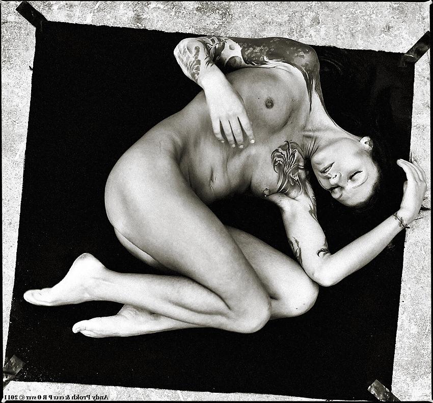 12P Women Nudity Art 