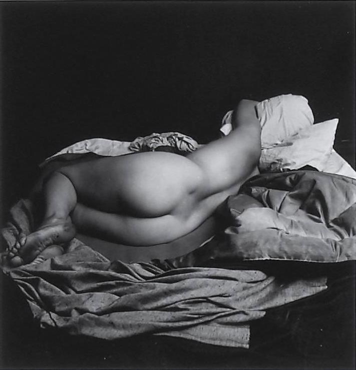 12P Women Nudity Art 