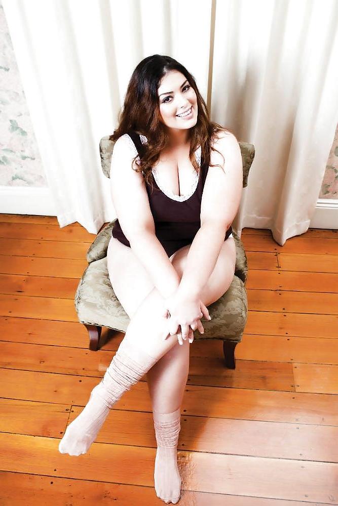 25P Curvy Beauties 29