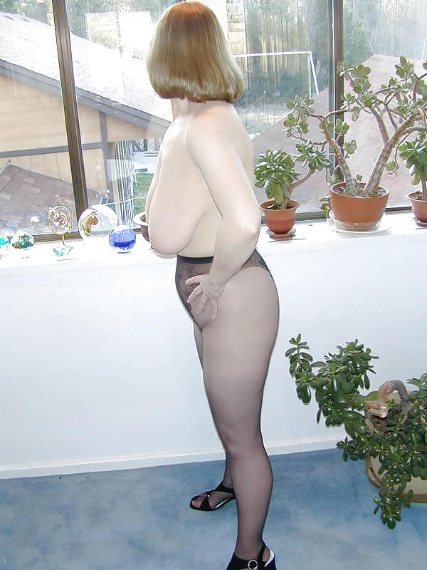 25P Some more hanging tits and nice nipples