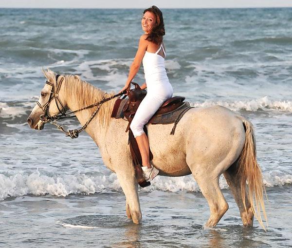 19P Mistresses riding