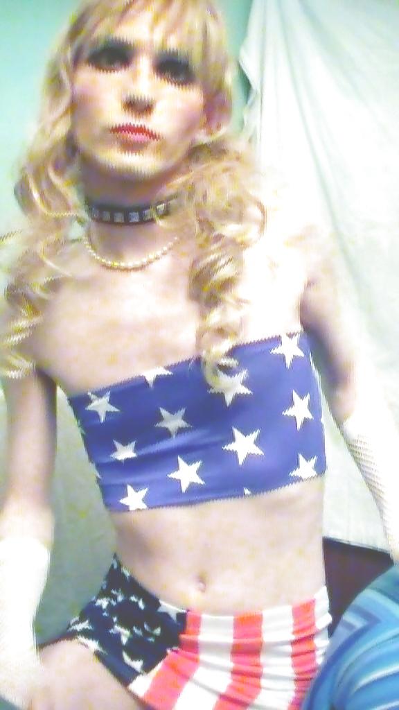 25P TRANNY BIMBO SLUT SANDRA