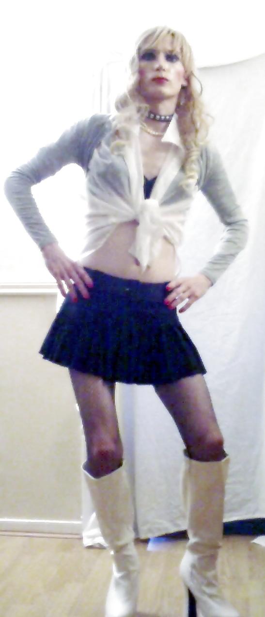 25P TRANNY BIMBO SLUT SANDRA