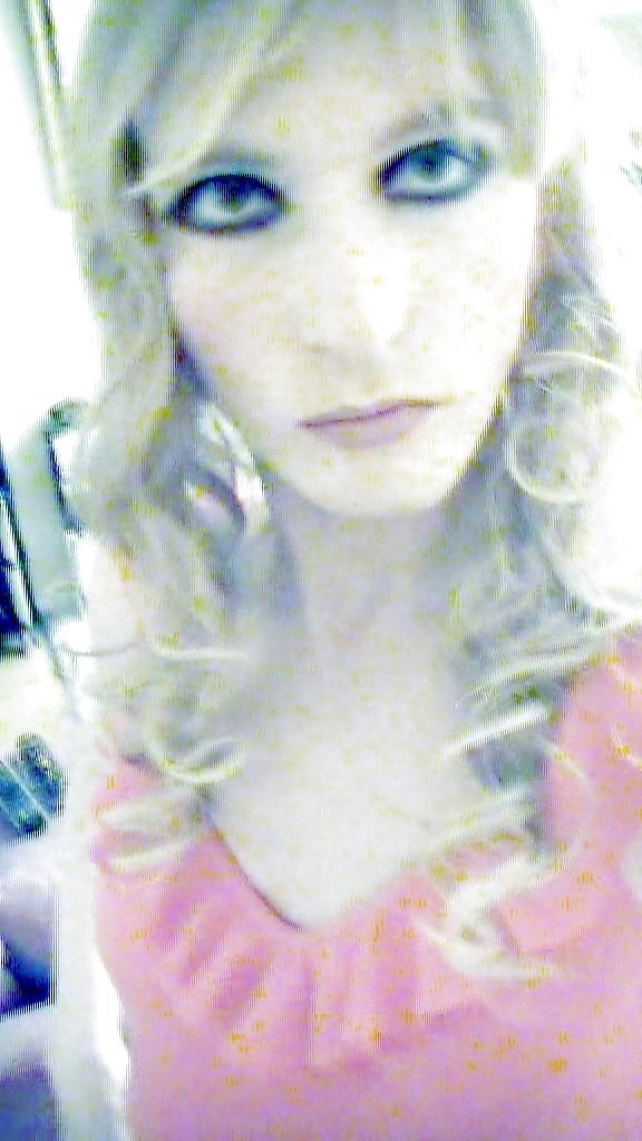 25P TRANNY BIMBO SLUT SANDRA