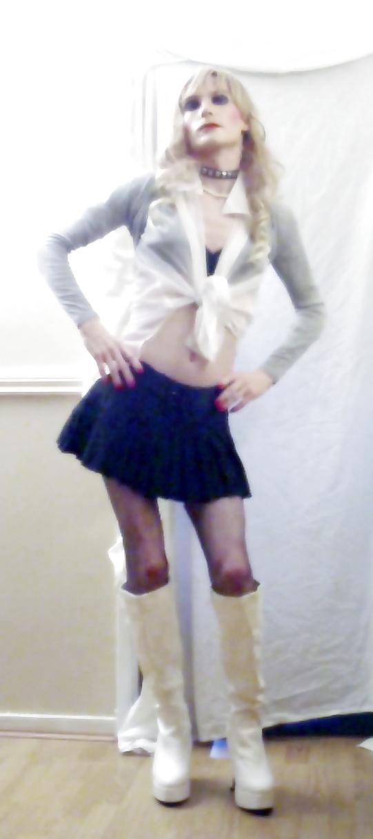 25P TRANNY BIMBO SLUT SANDRA