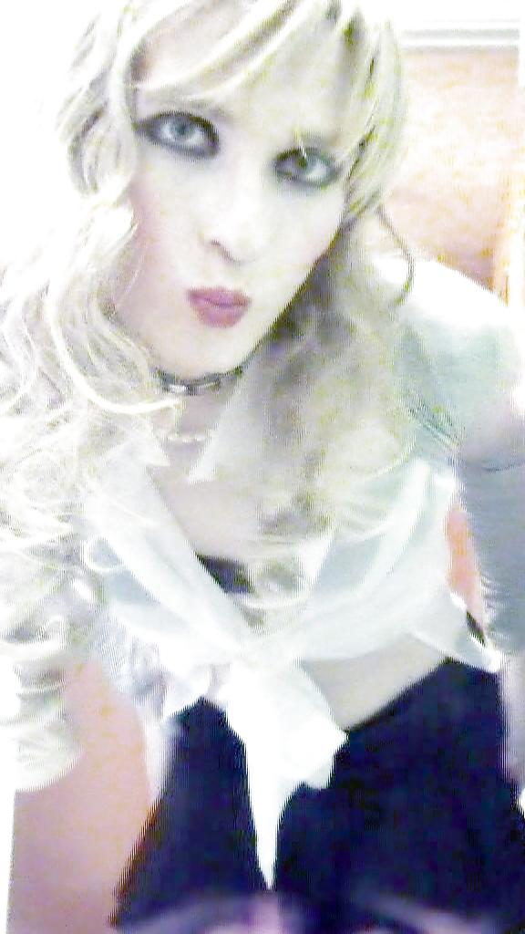 25P TRANNY BIMBO SLUT SANDRA
