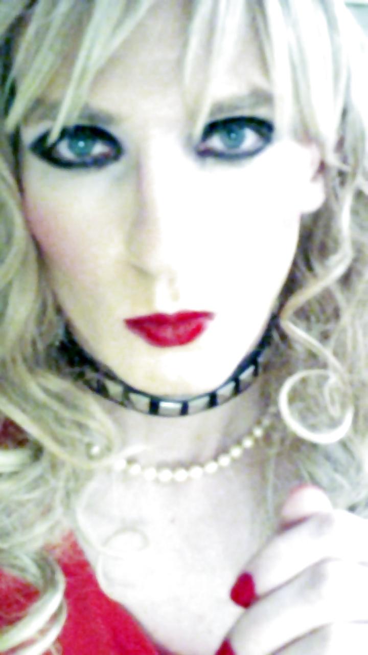 25P TRANNY BIMBO SLUT SANDRA