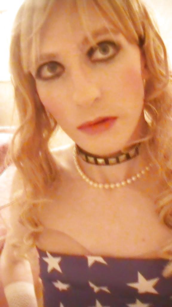 25P TRANNY BIMBO SLUT SANDRA