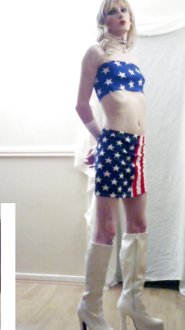 25P TRANNY BIMBO SLUT SANDRA