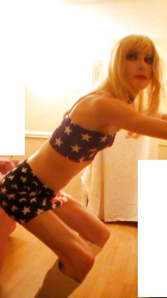 25P TRANNY BIMBO SLUT SANDRA