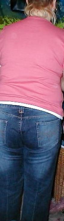25P Wife's sexy slut ass in jeans