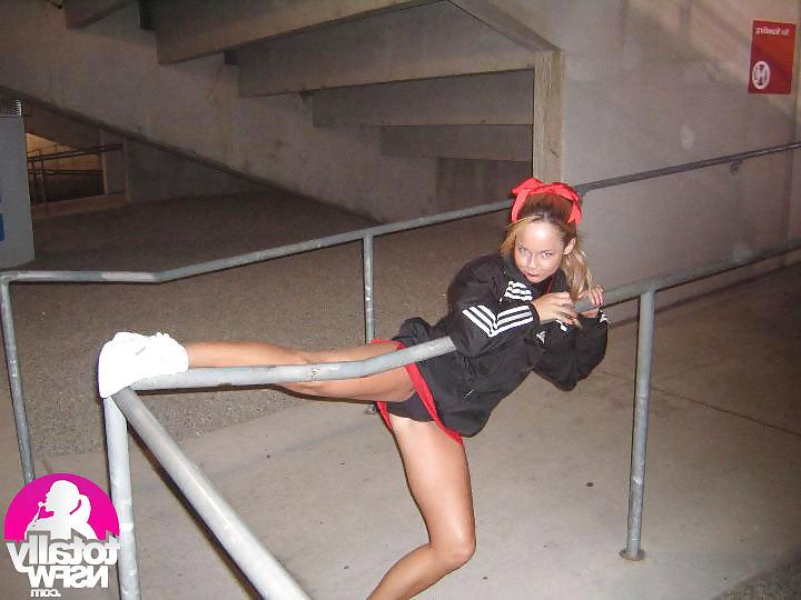13P Cheerleaderin Becca Manns