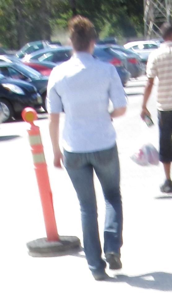 10P Tight Jeans: Nice Ass