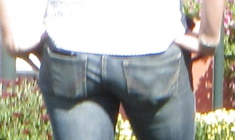 10P Tight Jeans: Nice Ass