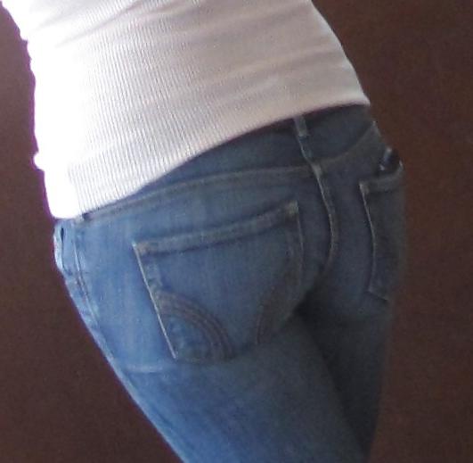 10P Tight Jeans: Nice Ass