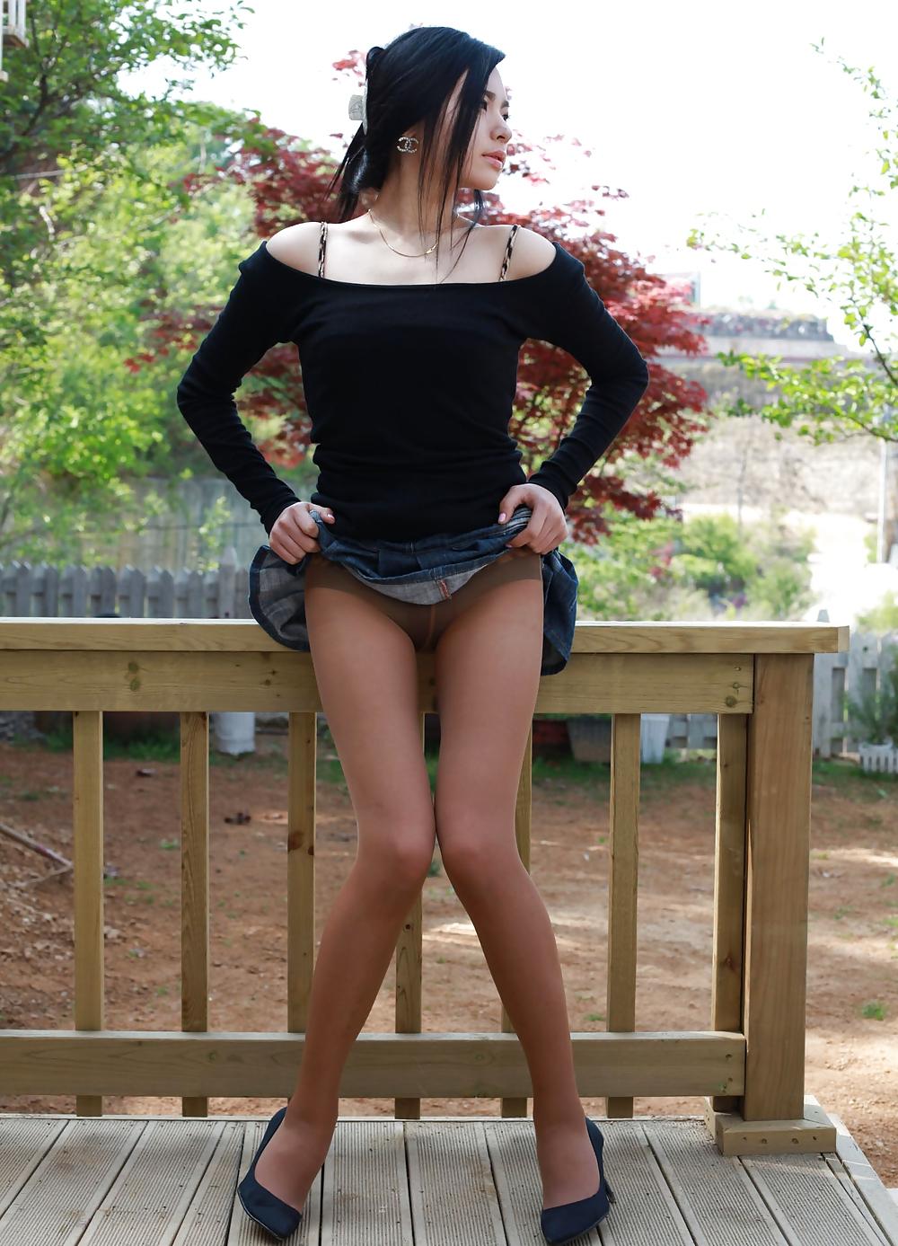 16P Hotlegs-miniskirt babe155