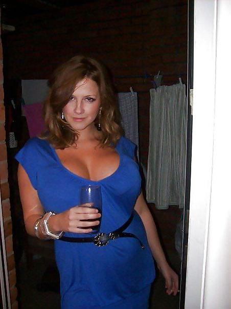 25P Curvy Beauties 40 Clothed Edition