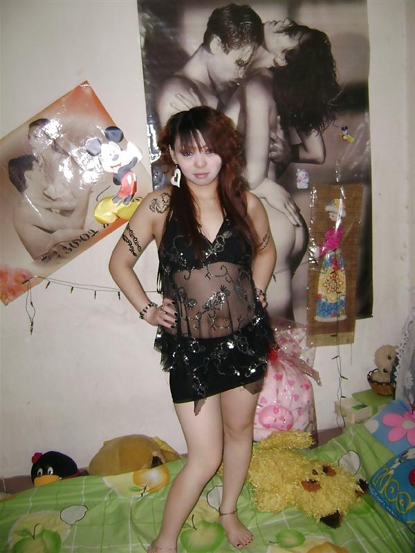 20P Tattooed Chinese girl with hairy armpits