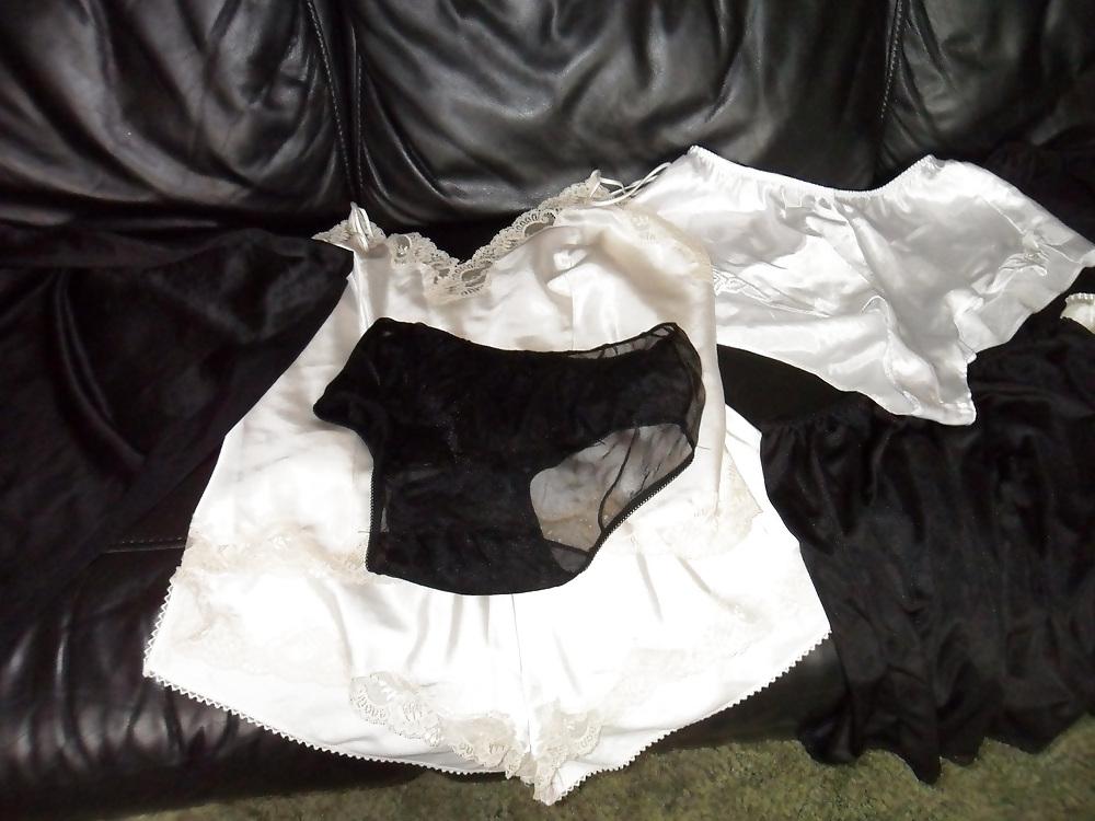 25P Showing off my pantyhose collection