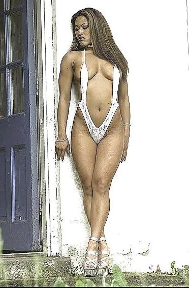 16P Rebecca In White Thong Bikini