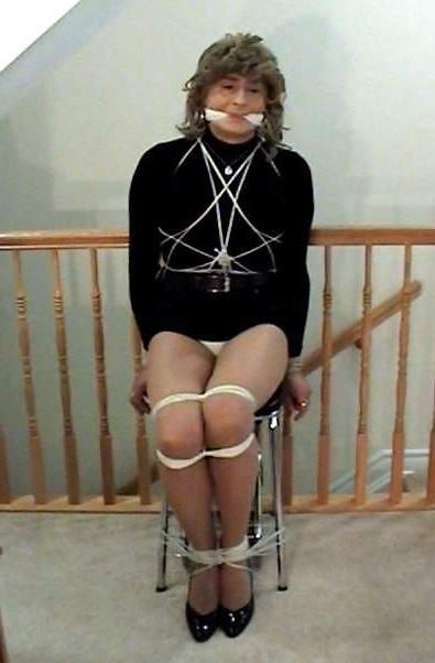 20P CD SLUTS ALL TIED UP