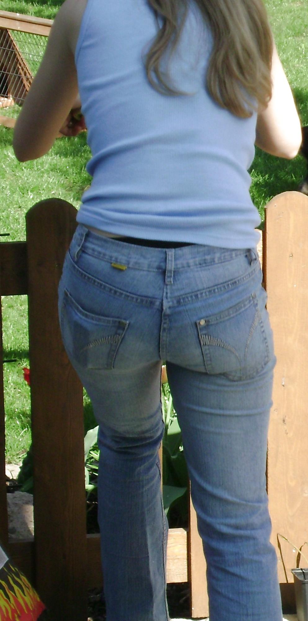 25P Queens in Jeans CLXXVIII