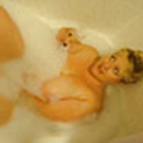 6P Bubbly Bath Bimbo!