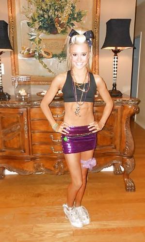 14P That's why we love cheerleaders !