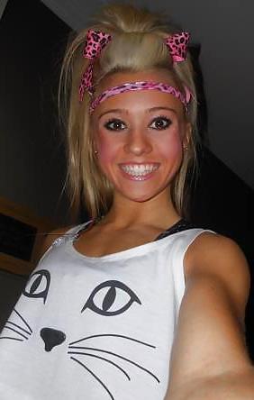 14P That's why we love cheerleaders !