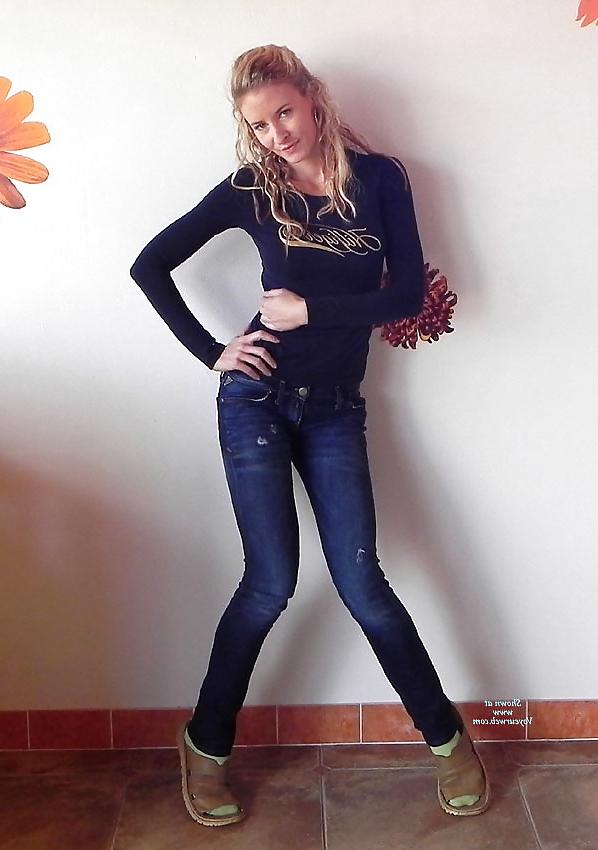 10P PRIVATE SHOTS GIRL 3