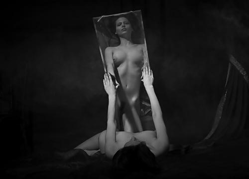 25P Mirror Mirror on the wall 8!