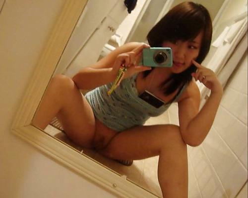 25P Cute Chinese College Student